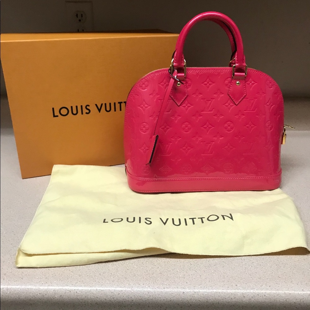 SOLD Louis Vuitton Alma pm brand new with dust bag
